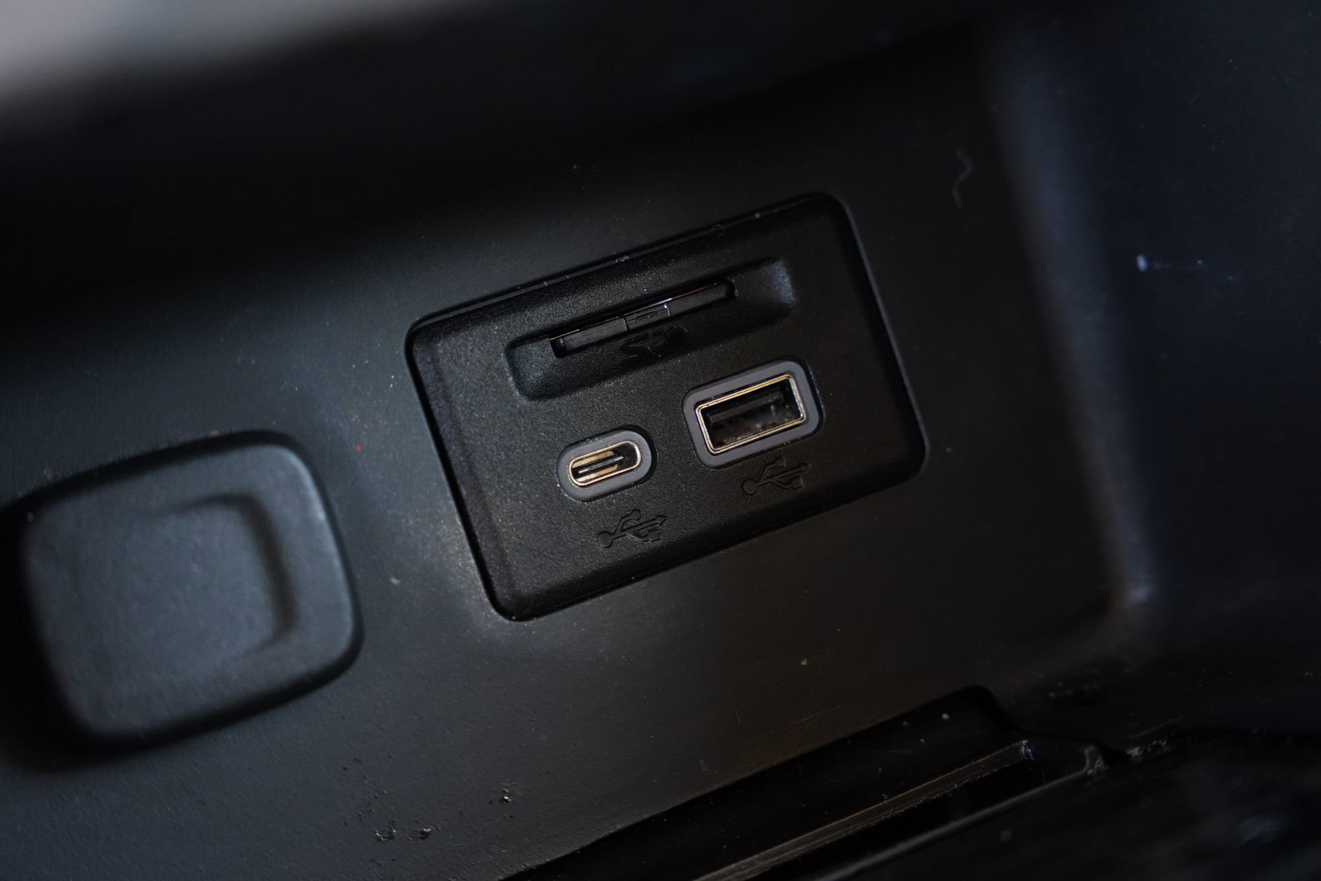 Used 2023 GMC Acadia Denali image 15