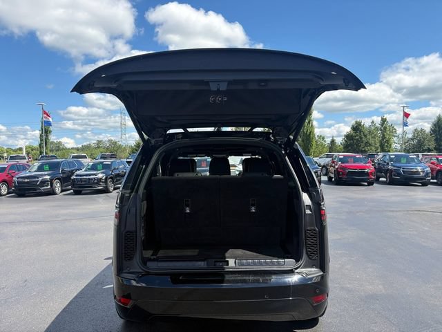Used 2021 Land Rover Discovery S R-Dynamic AWD/4WD image 17