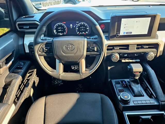 Used 2024 Toyota Tacoma TRD Sport AWD/4WD image 31