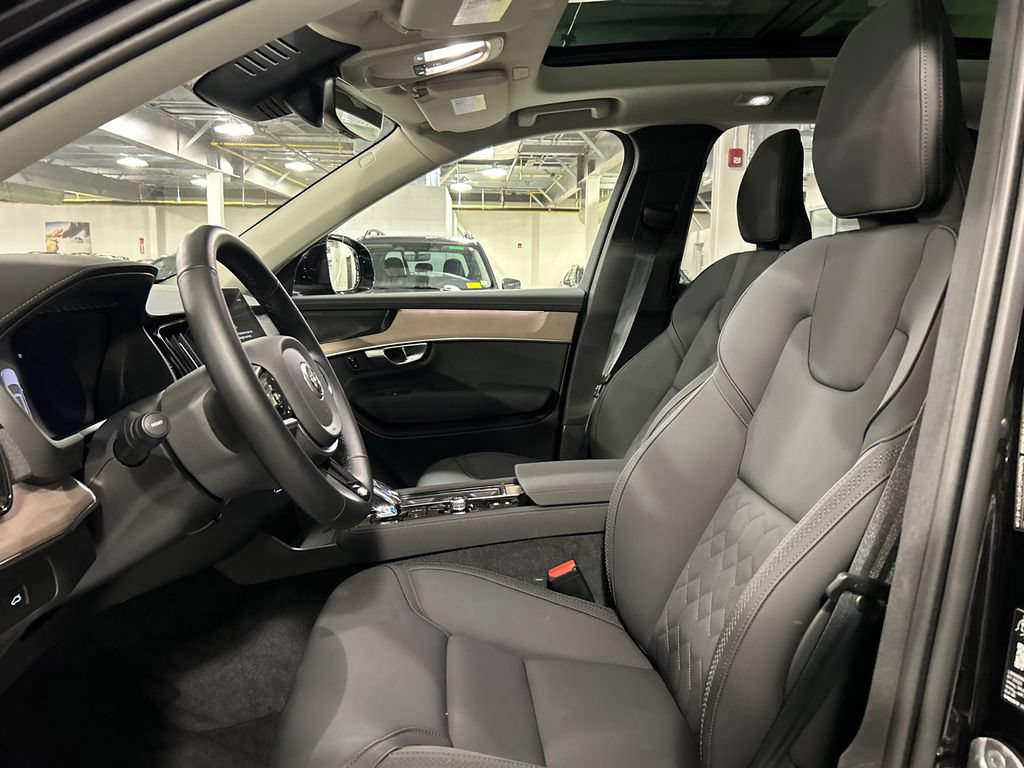 Used 2026 Volvo XC90 B6 Plus w/ Protection Package Premier AWD/4WD image 10
