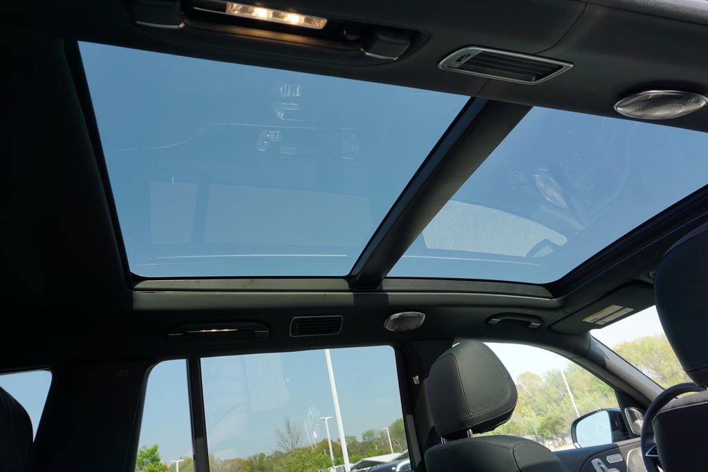 Certified 2025 Mercedes-Benz Maybach GLS 600 4MATIC image 55