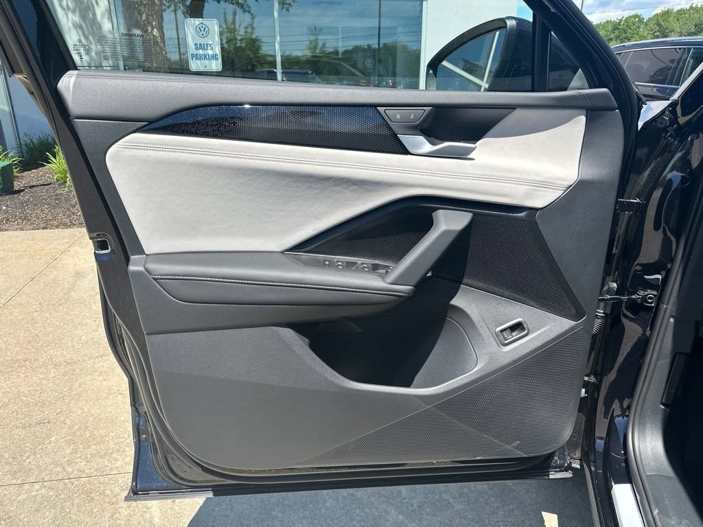 New 2026 Volkswagen Tiguan SE AWD/4WD image 10