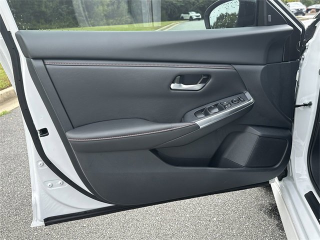 Certified 2025 Nissan Sentra SR image 11