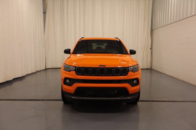 New 2026 Jeep Compass Latitude w/ Sun and Sound Group image 3