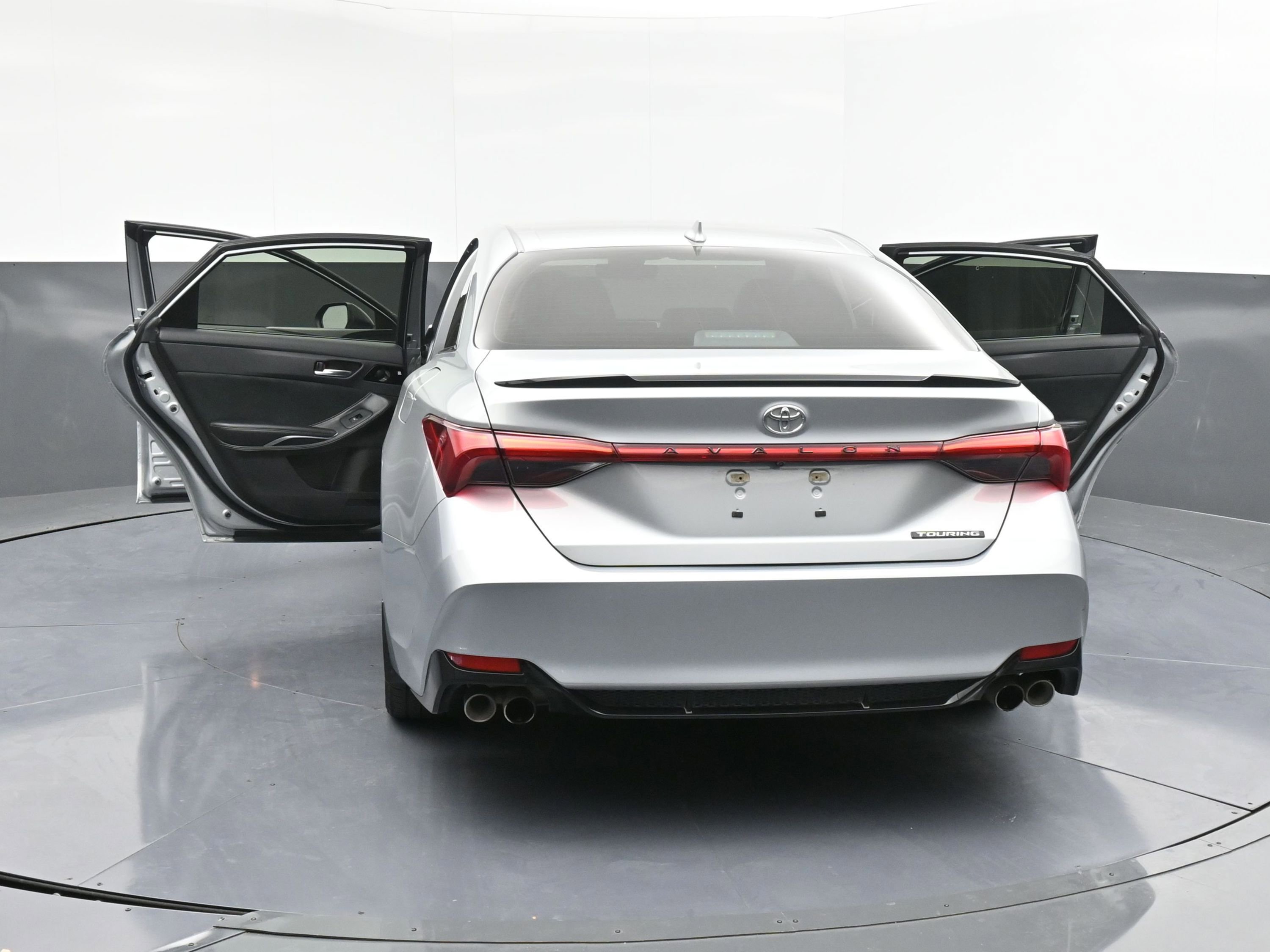 Used 2022 Toyota Avalon Touring image 47