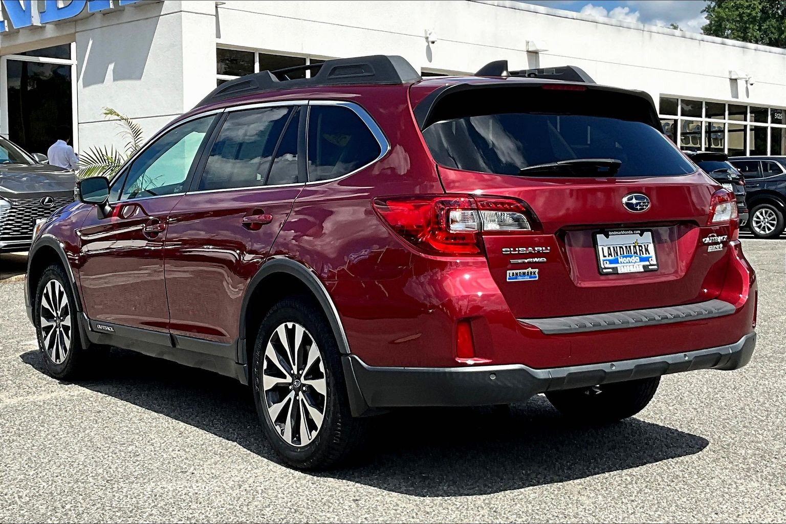 Used 2017 Subaru Outback 2.5i Limited AWD/4WD image 12