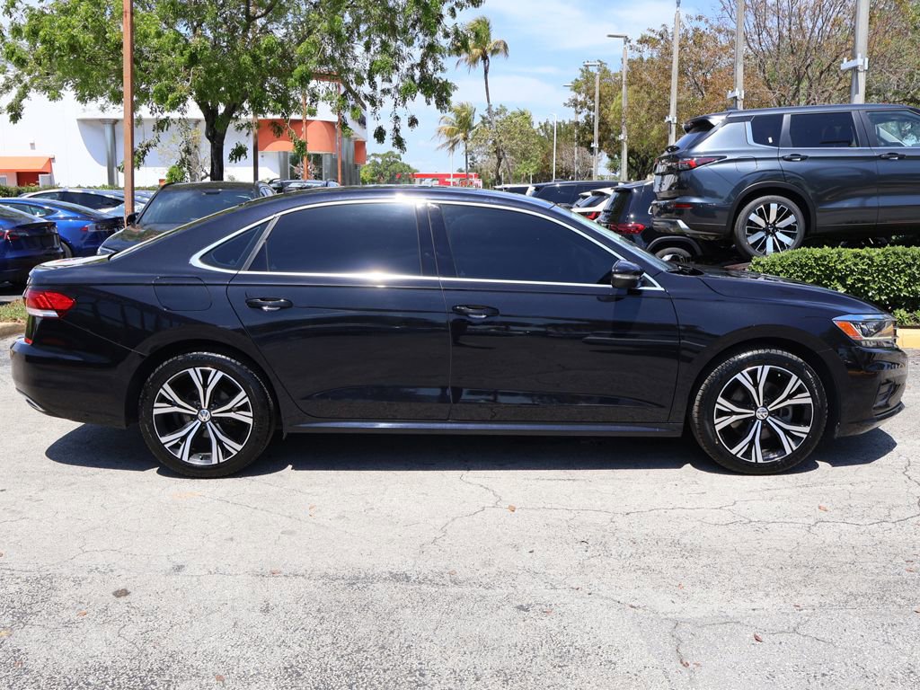 Used 2021 Volkswagen Passat 2.0T SE FWD image 19