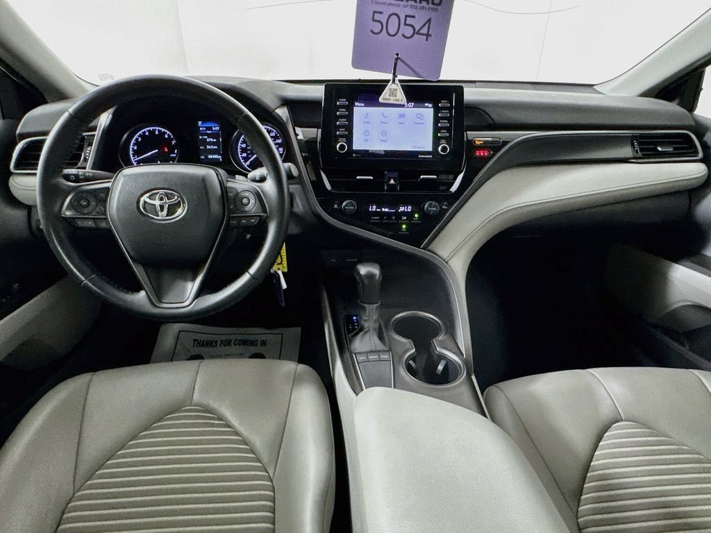 Used 2022 Toyota Camry SE FWD image 25