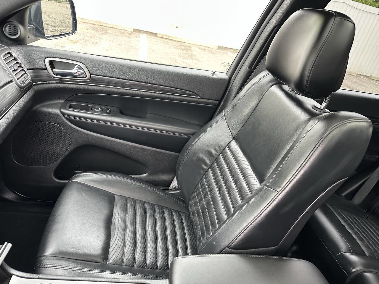 Used 2020 Jeep Grand Cherokee Limited X image 28