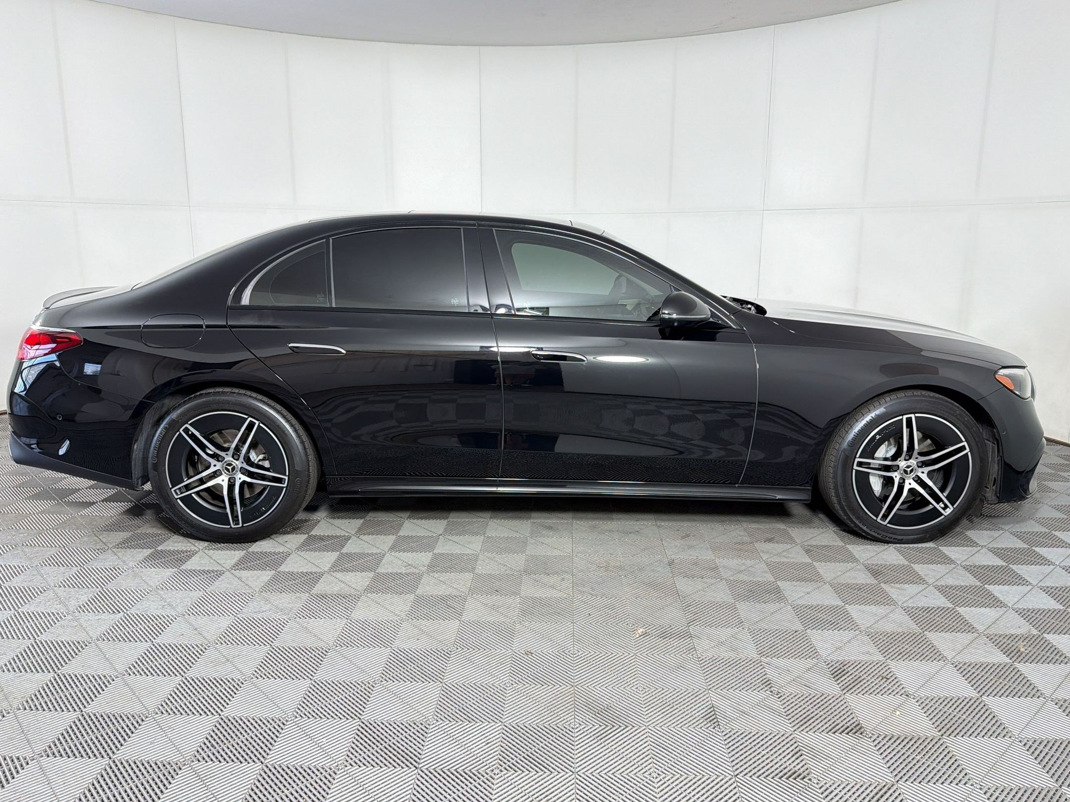 Certified 2025 Mercedes-Benz E 350 4MATIC Sedan image 8