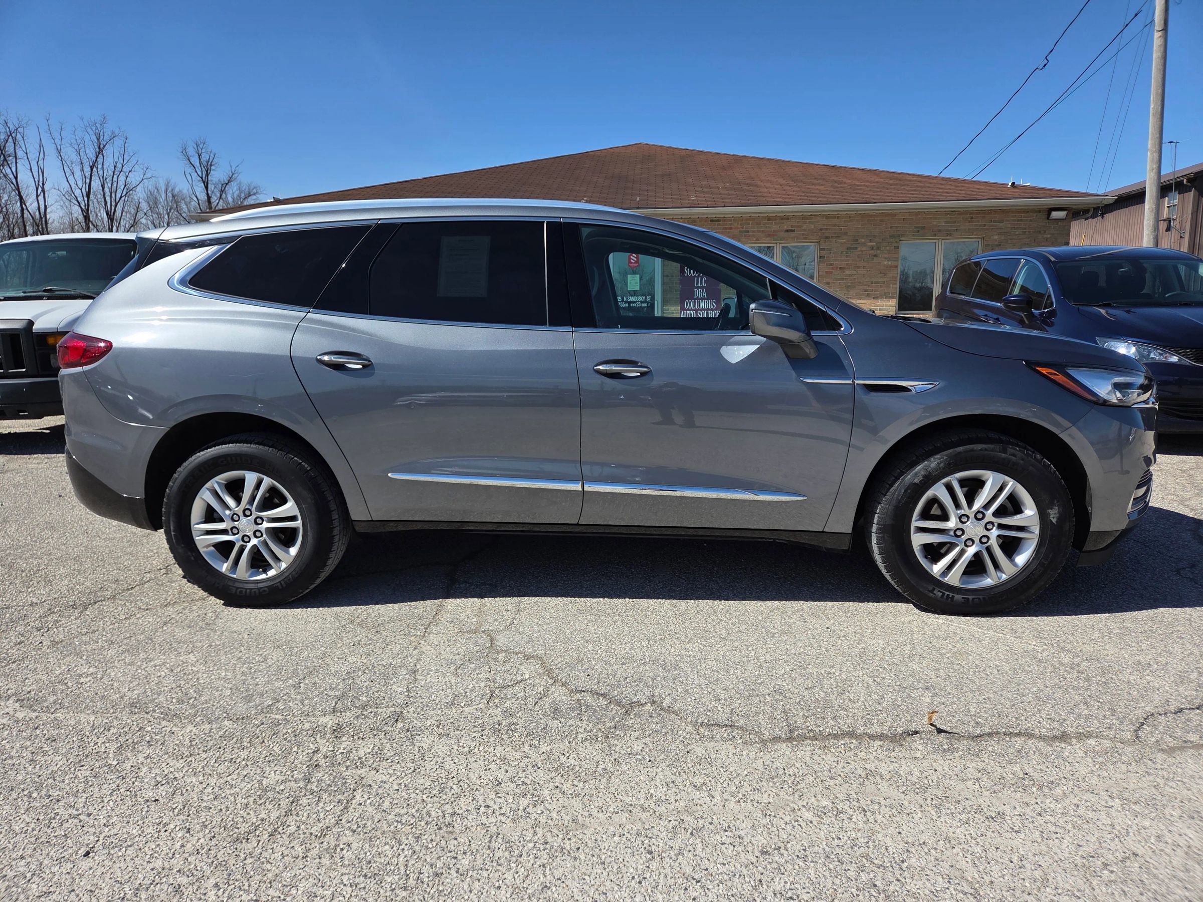 Used 2020 Buick Enclave Essence image 4