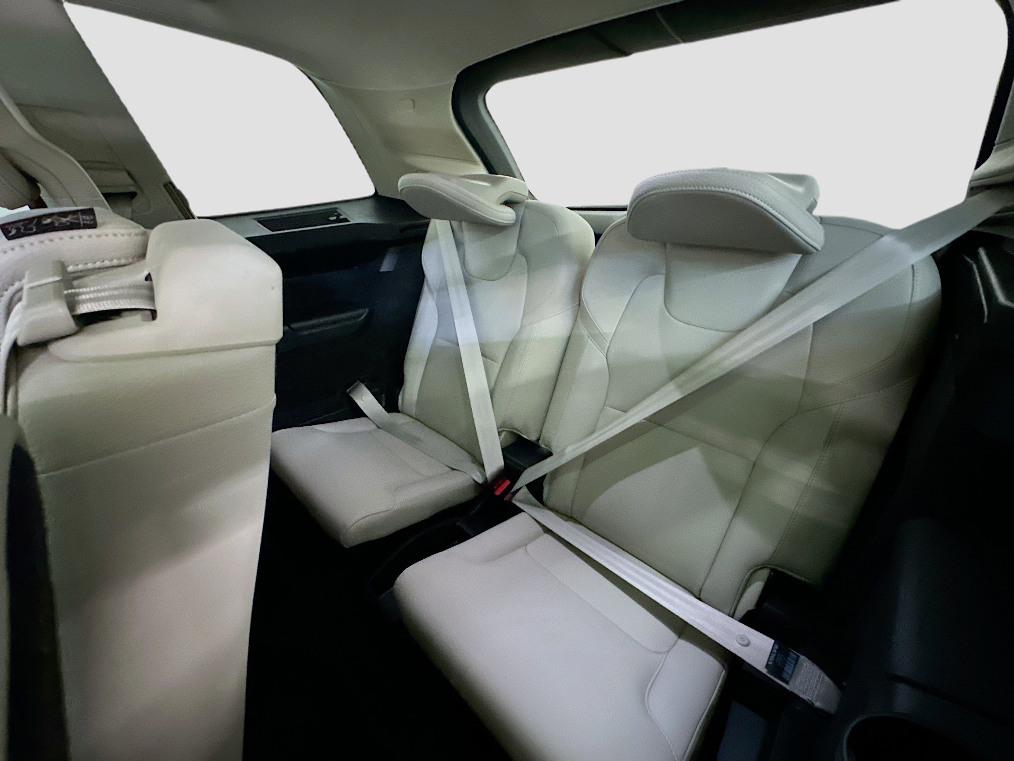 Used 2023 Volvo XC90 B6 Core w/ Protection Package Premier image 31