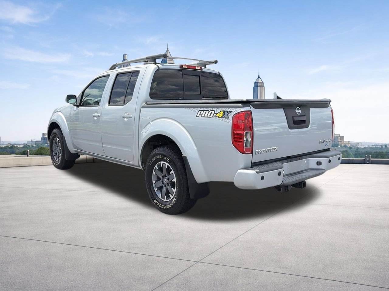 Used 2017 Nissan Frontier PRO-4X w/ Pro-4x Luxury Package AWD/4WD image 3