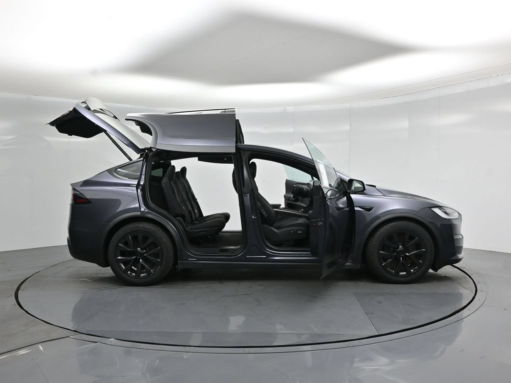 Used 2023 Tesla Model X AWD/4WD image 3