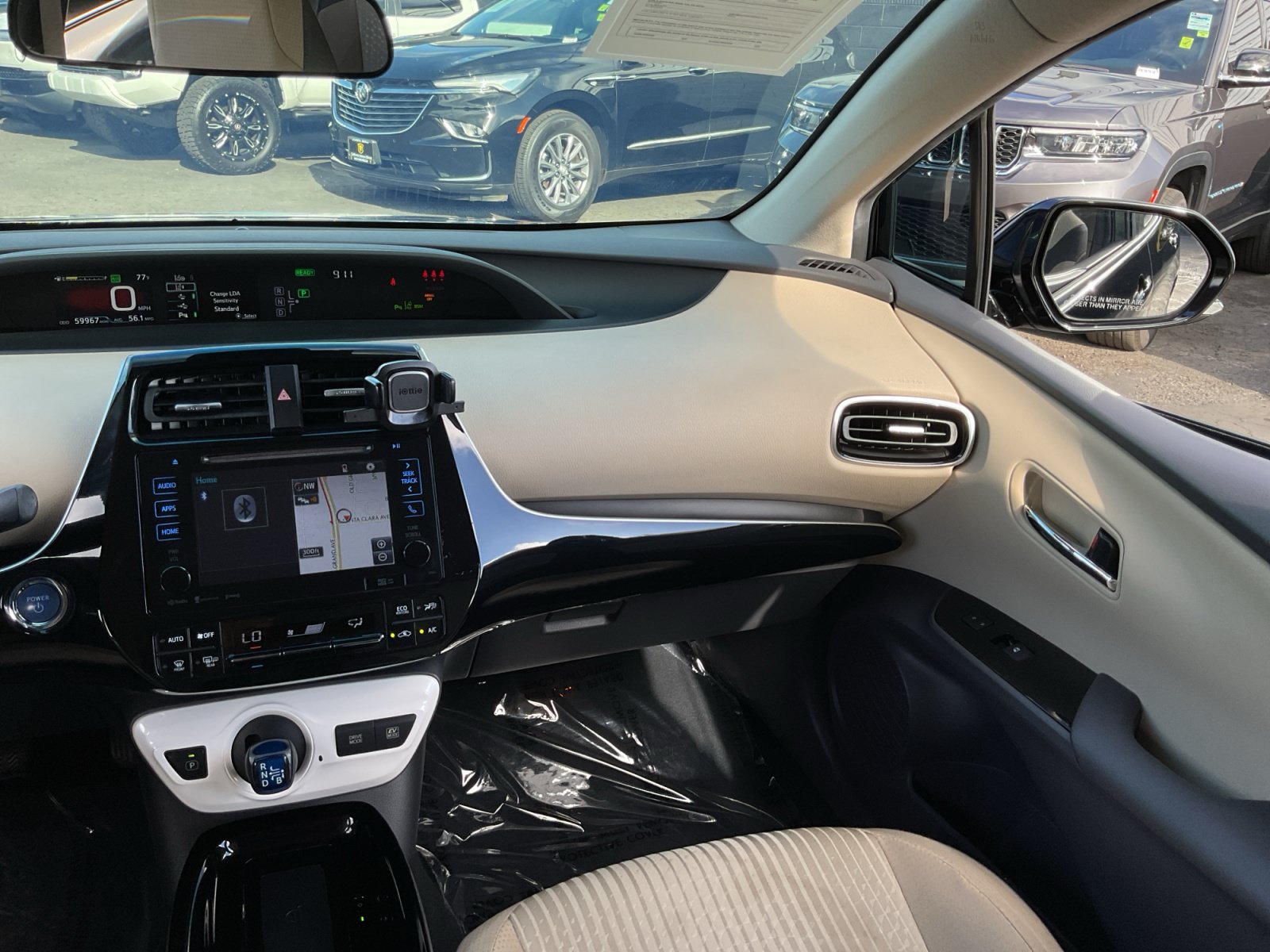Used 2017 Toyota Prius Three FWD image 15