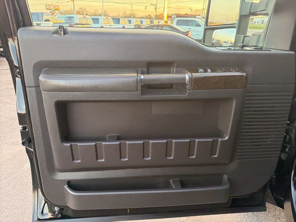 Used 2016 Ford F450 Platinum w/ FX4 Off Road Package AWD/4WD image 26