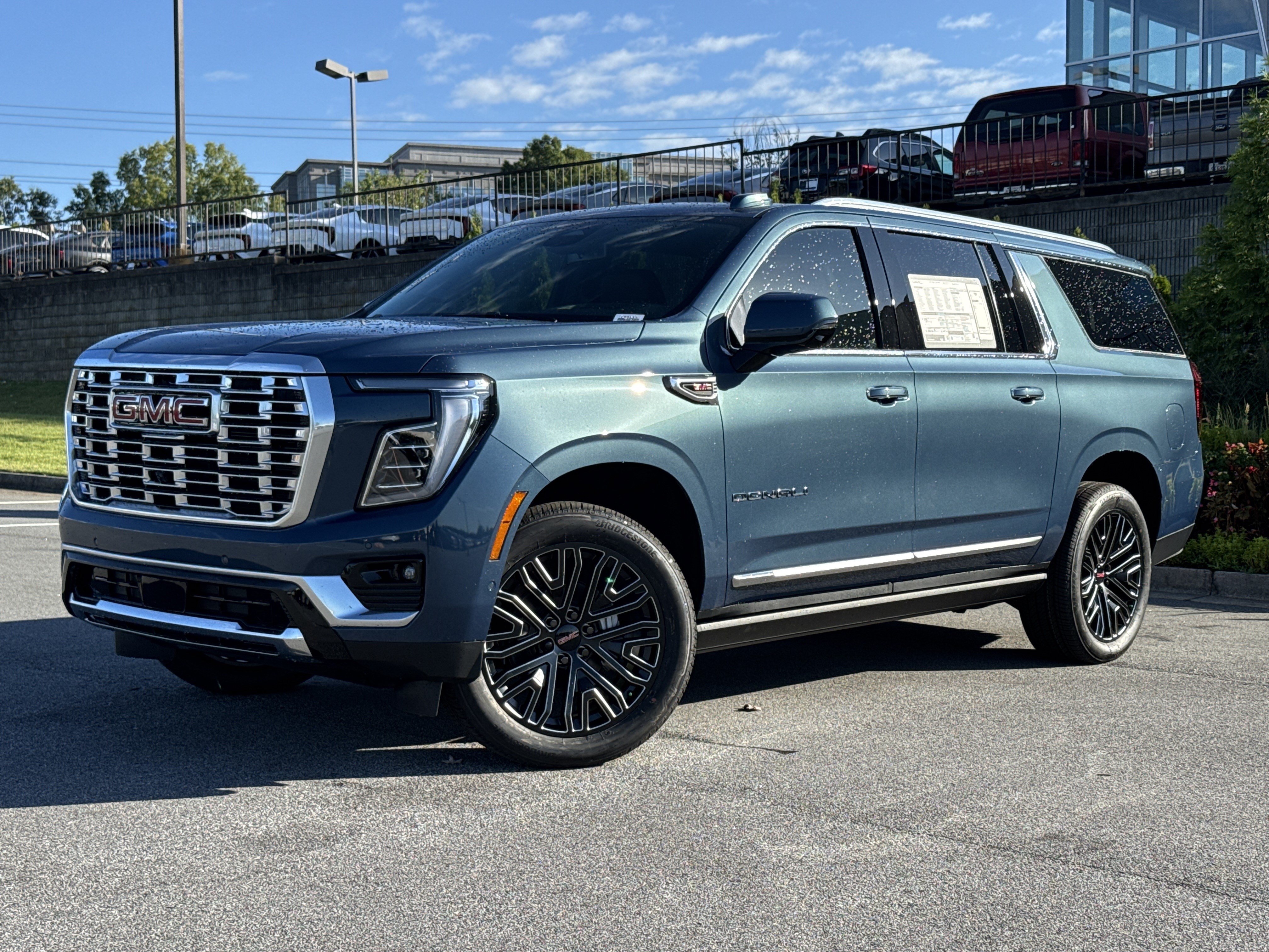 New 2026 GMC Yukon XL Denali w/ Sun & Power Step Package AWD/4WD image 5