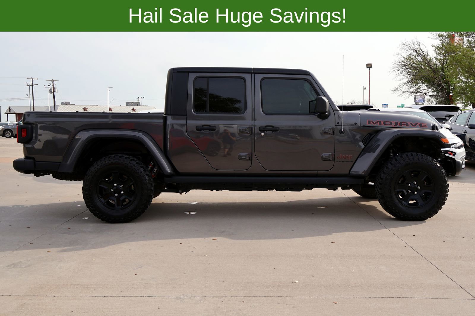 Used 2023 Jeep Gladiator Mojave AWD/4WD image 7