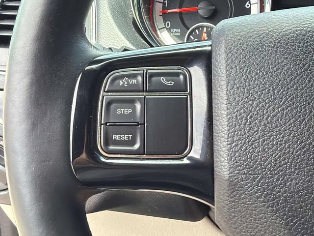 Used 2015 Dodge Grand Caravan SXT FWD image 30
