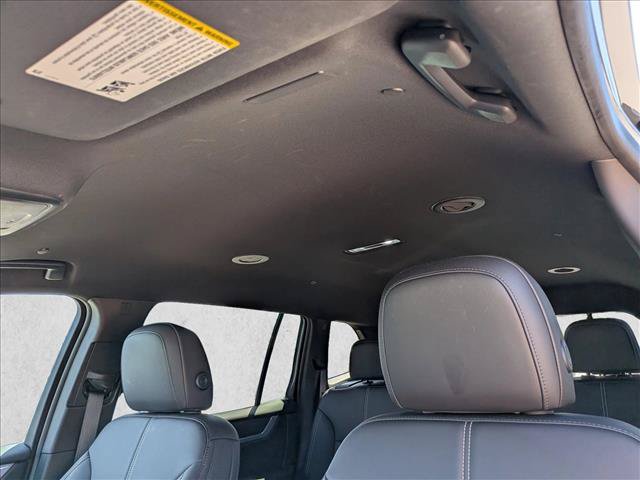 Used 2024 GMC Acadia Elevation FWD image 19