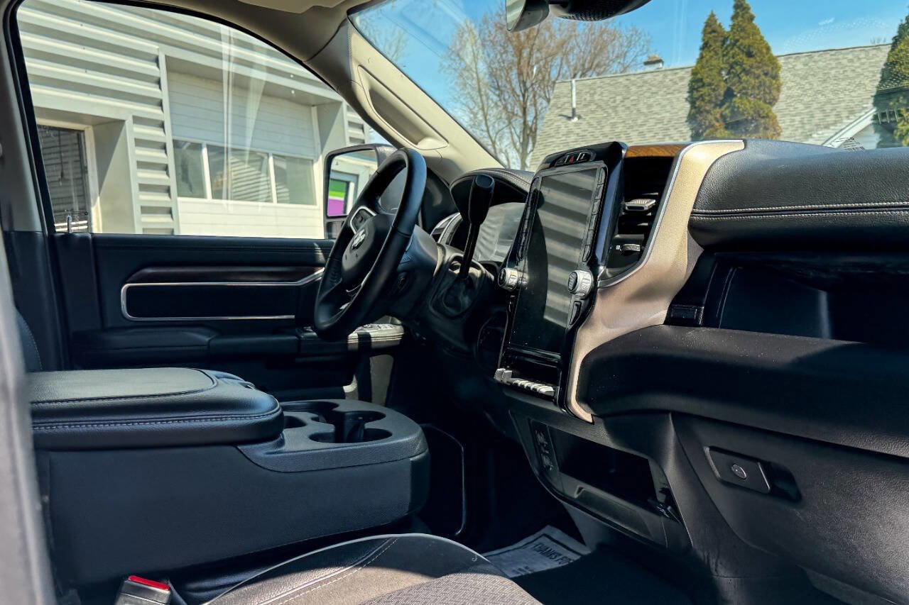 Used 2024 RAM 2500 Laramie w/ Safety Group AWD/4WD image 15