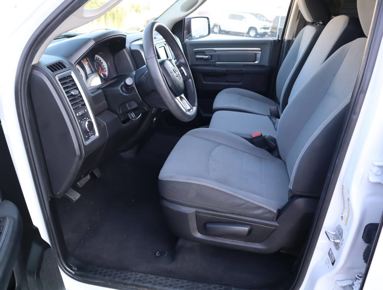 Used 2021 RAM 1500 Classic SLT image 24