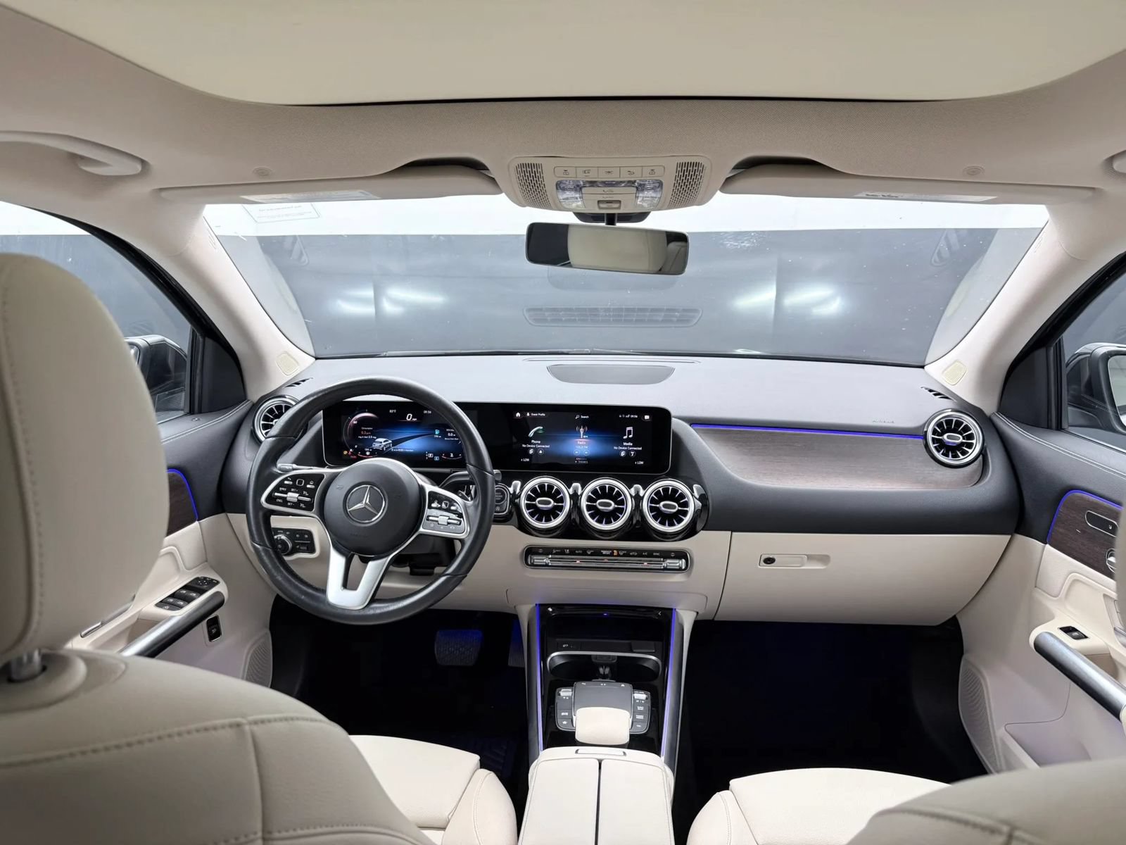 Used 2021 Mercedes-Benz GLA 250 4MATIC w/ Premium Package image 10