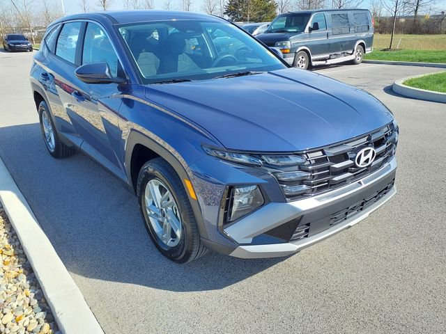 Certified 2025 Hyundai Tucson SE image 3