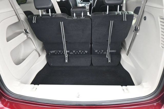 Used 2022 Chrysler Pacifica Touring-L FWD image 25