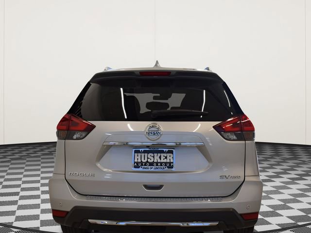 Used 2020 Nissan Rogue SV image 11