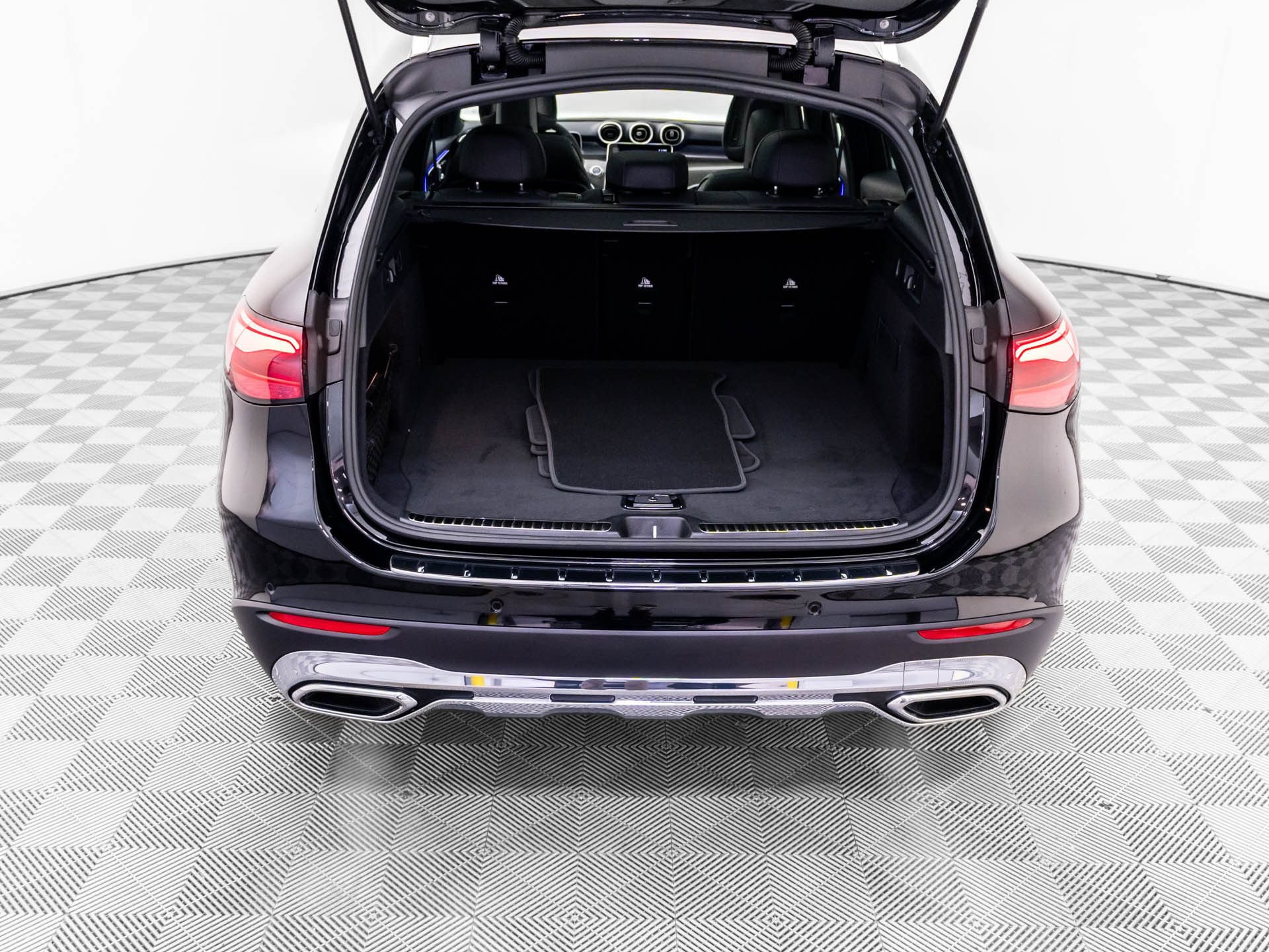 New 2026 Mercedes-Benz GLC 300 4MATIC image 32