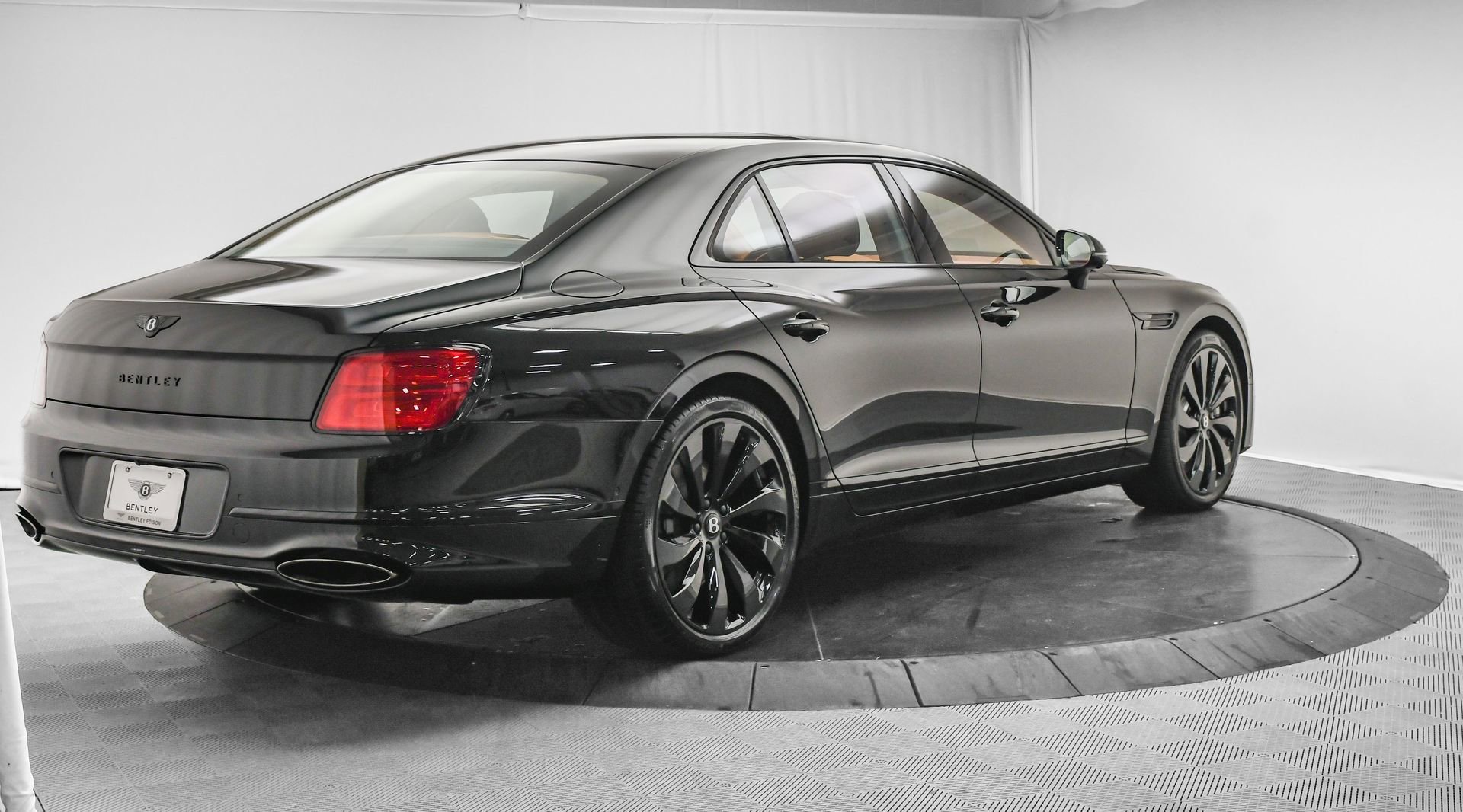 New 2026 Bentley Flying Spur Plug-In Hybrid image 13