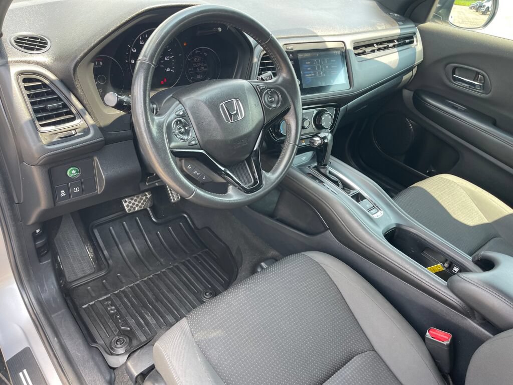 Used 2019 Honda HR-V Sport image 5