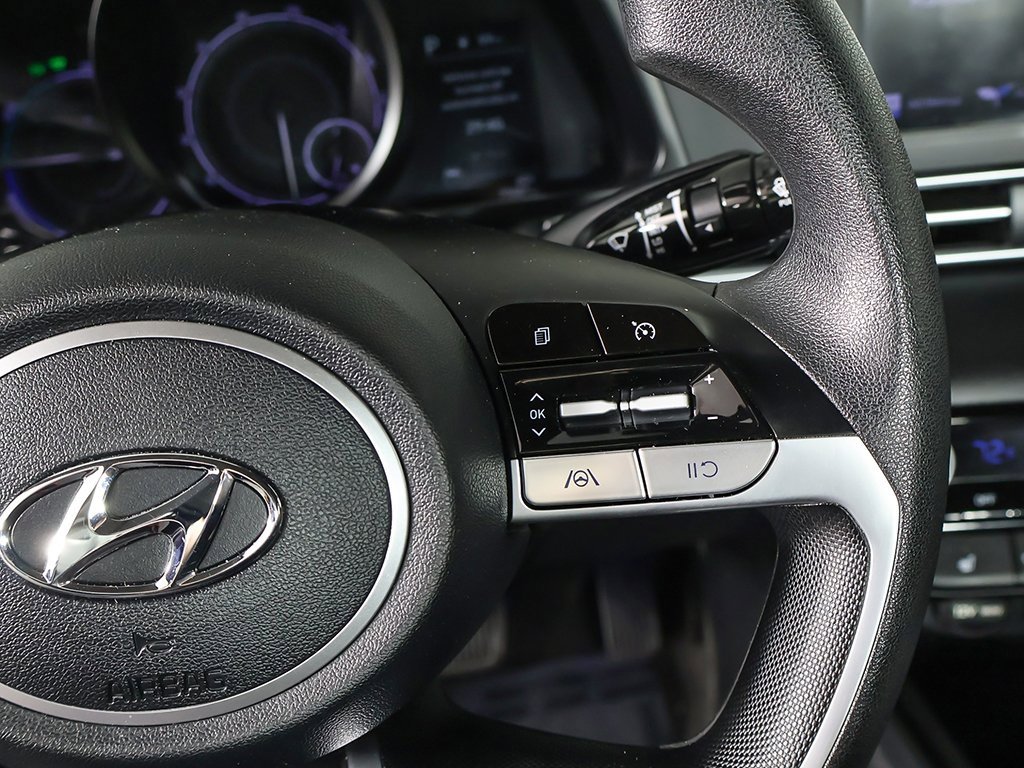 Used 2023 Hyundai Elantra Blue w/ Winter Weather Package image 39