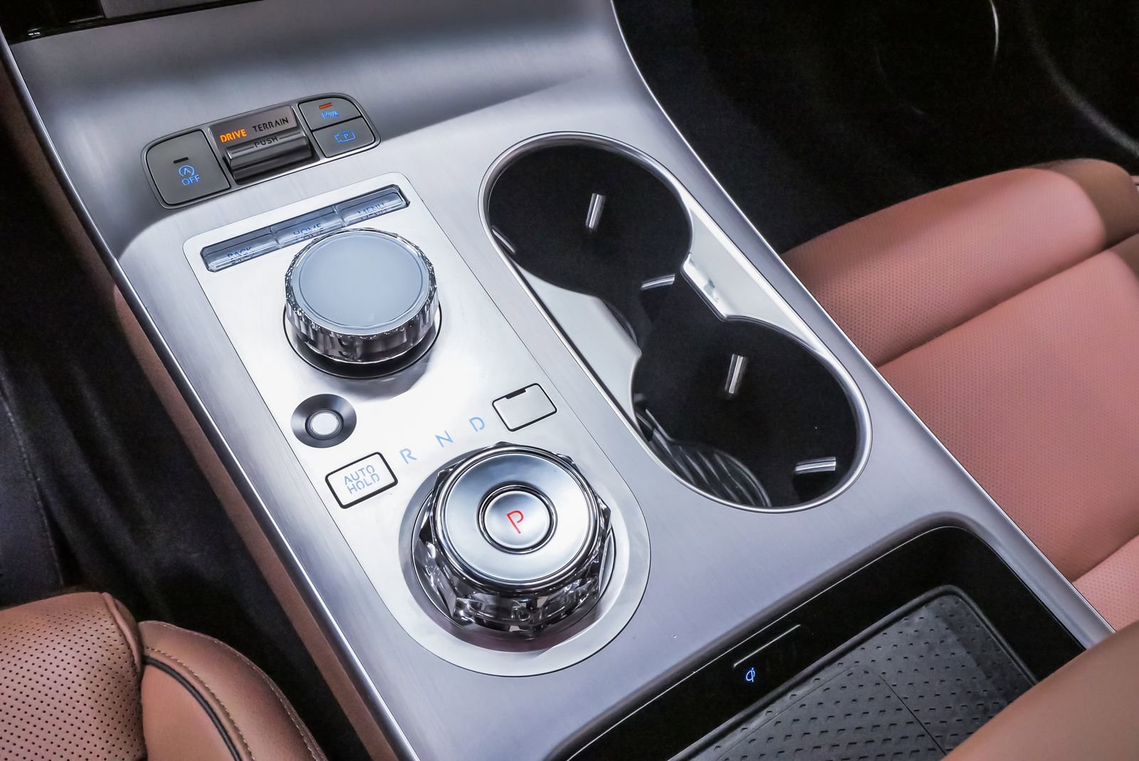 Certified 2026 Genesis GV70 2.5T Advanced image 18