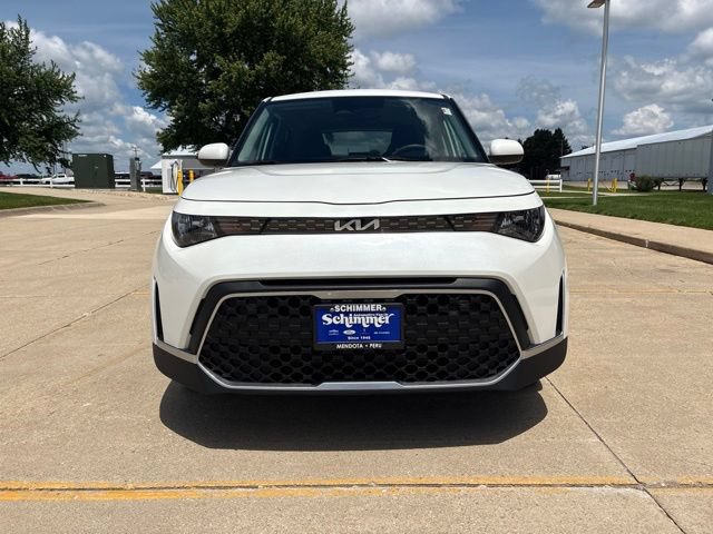 Used 2025 Kia Soul LX FWD image 4
