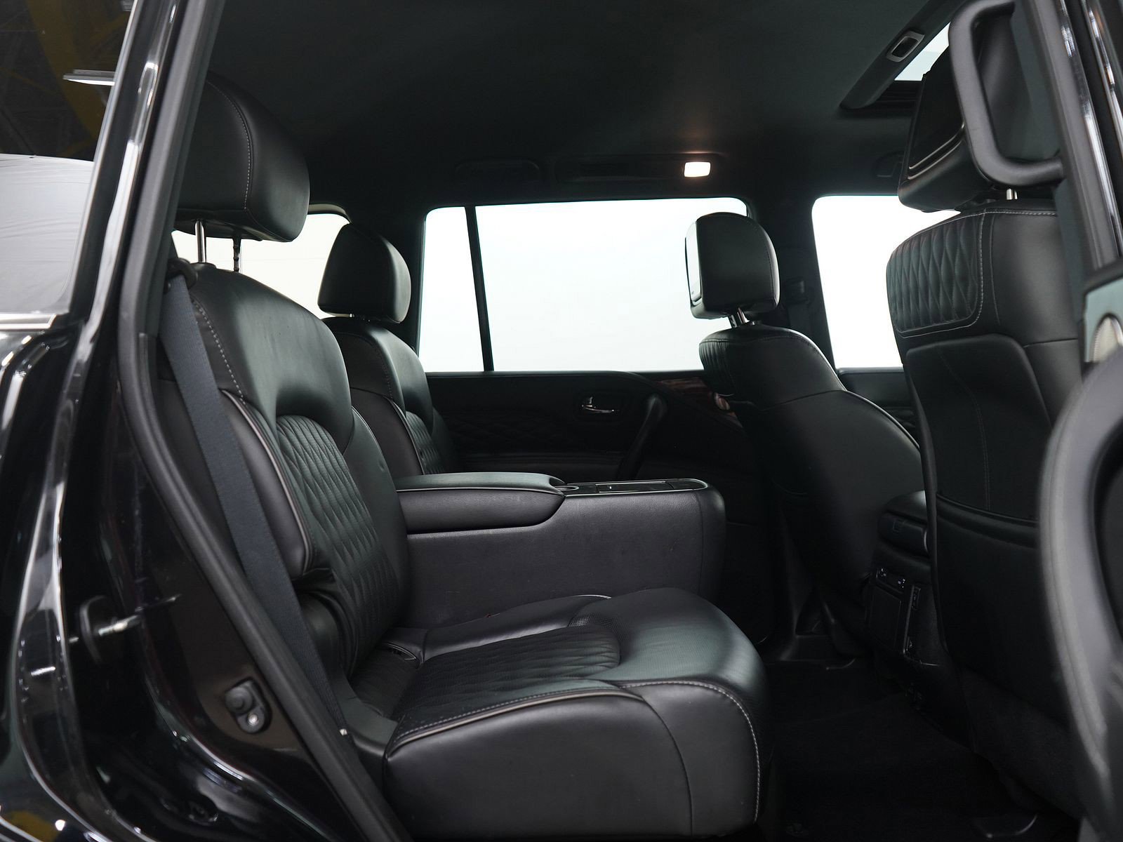 Used 2024 INFINITI QX80 Premium Select image 15