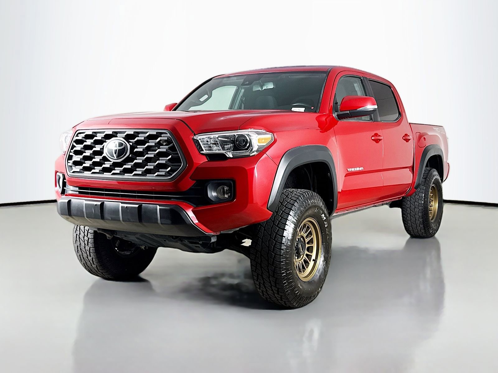 Used 2022 Toyota Tacoma TRD Off-Road w/ Technology Package image 3