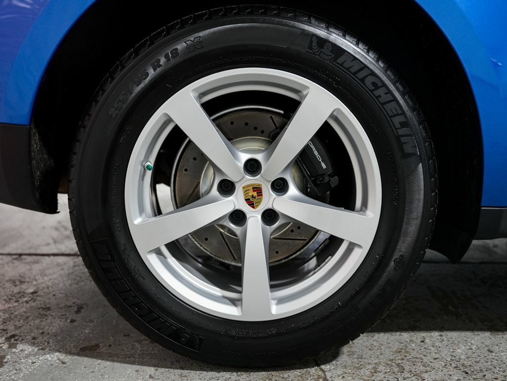 Used 2020 Porsche Macan AWD/4WD image 39
