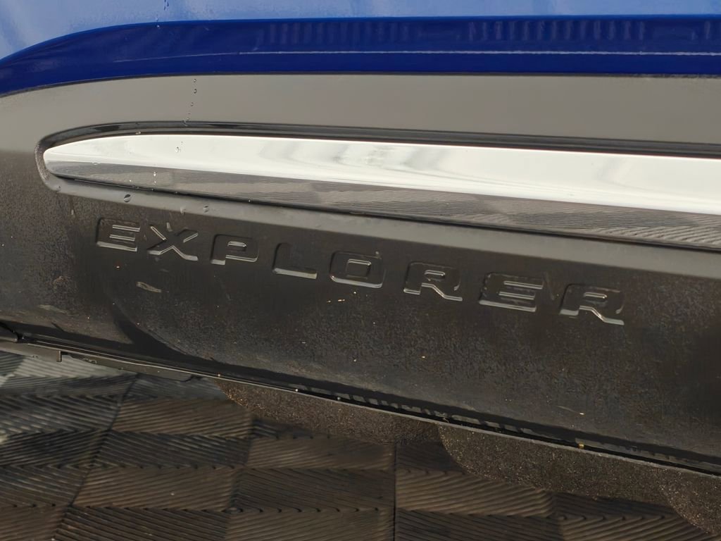 Used 2020 Ford Explorer XLT w/ Equipment Group 202A image 58