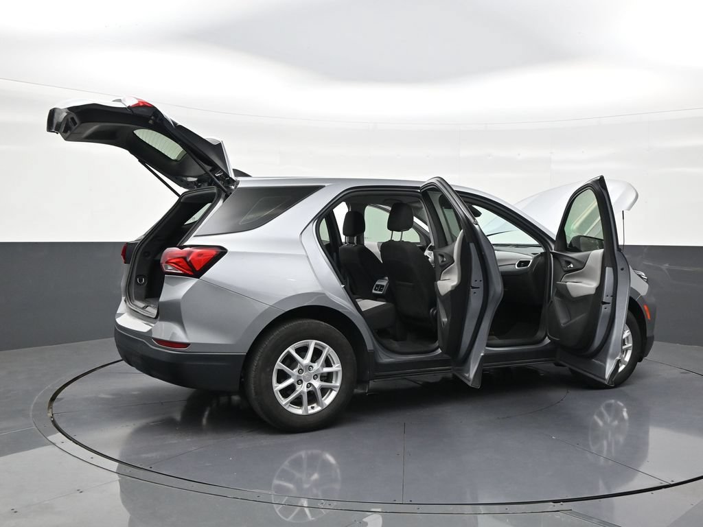 Used 2024 Chevrolet Equinox LS FWD image 28