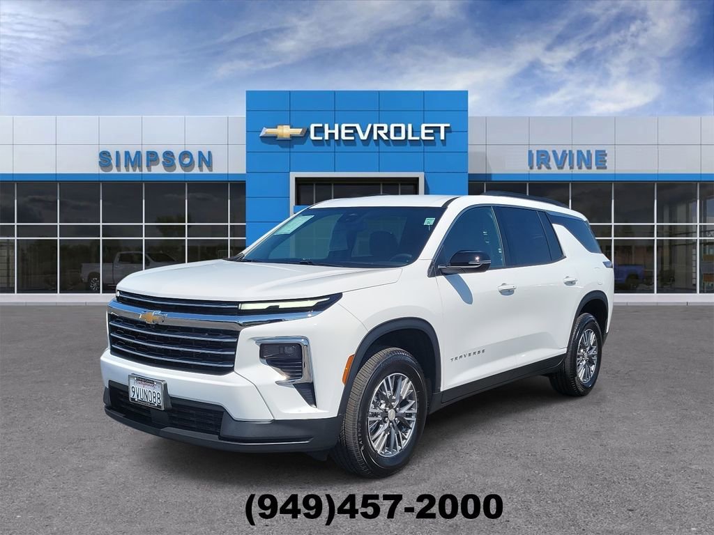 Used 2026 Chevrolet Traverse LT FWD image 4