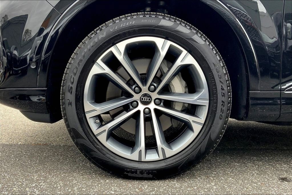 Certified 2025 Audi Q7 2.0T Premium w/ Convenience Plus Package image 11