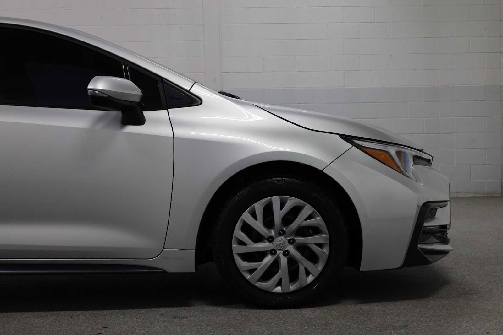 Used 2023 Toyota Corolla SE image 11