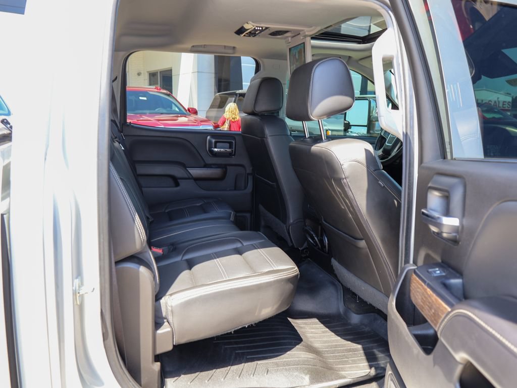 Used 2017 GMC Sierra 3500 Denali w/ Duramax Plus Package AWD/4WD image 30