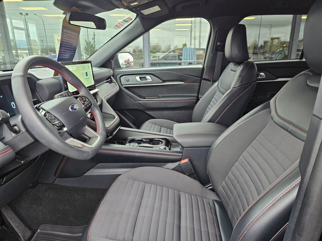 Certified 2025 Ford Explorer ST-Line AWD/4WD image 18