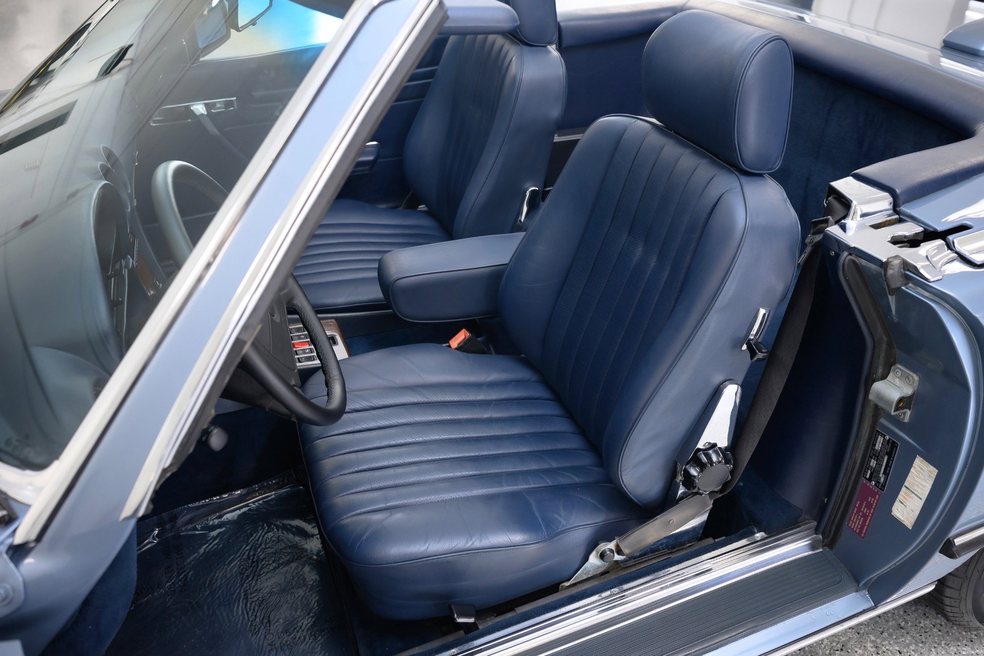 Used 1987 Mercedes-Benz 560 SL image 24