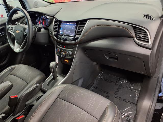 Used 2020 Chevrolet Trax LT w/ LT Convenience Package FWD image 9
