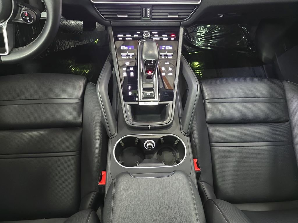 Certified 2021 Porsche Cayenne Coupe image 20