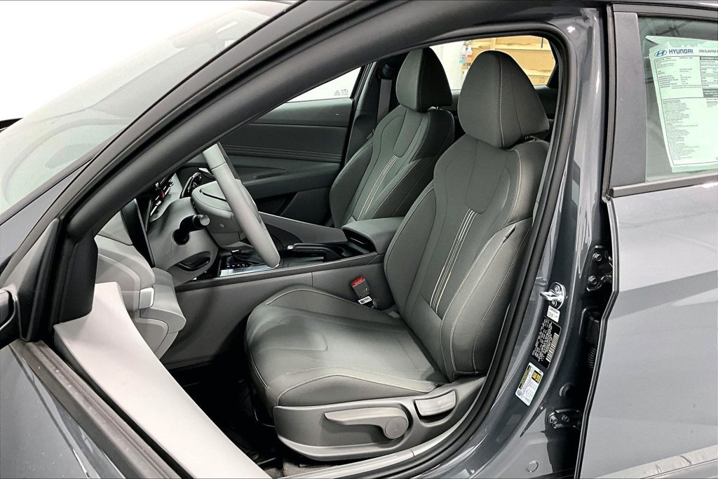New 2026 Hyundai Elantra Sport FWD image 24